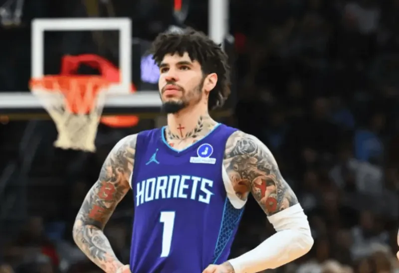 lol竞猜-本赛季出手10+三分但0中:加兰11中0、小贾10中0、鲍尔10中0