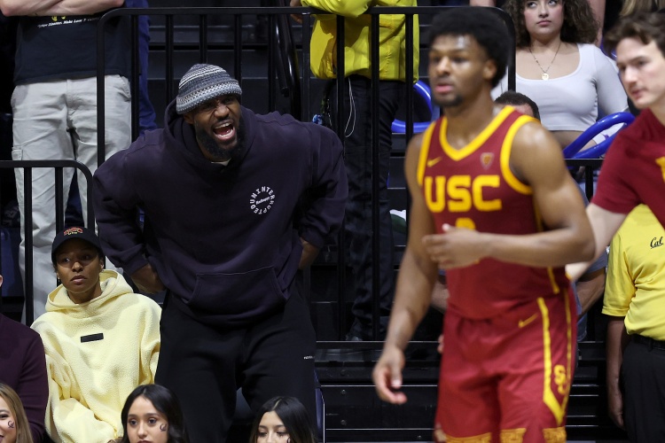 NBA球员打NCAA！蒂格：让布朗尼回NCAA吧 反正他在NBA也打不上